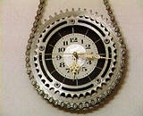 Zegar z części rowerowych (7 KB)